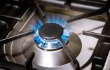 24" Nostalgie Series Friestanding Single Oven Gas Range with 4 Sealed Burners in Glossy Black